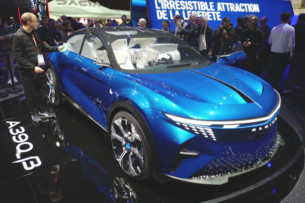 Alpine A390