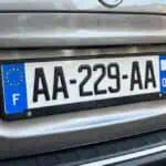 Plaque d'immatriculation homologuée française