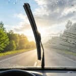 Quand changer ses essuie-glaces : fréquence et signes