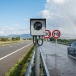 Radars et pluie : à quelle vitesse flashent-ils vraiment ?
