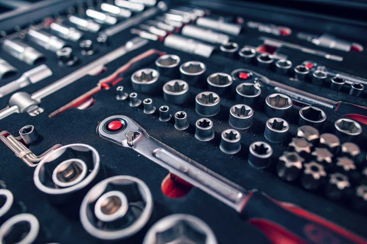 Set of universal tools